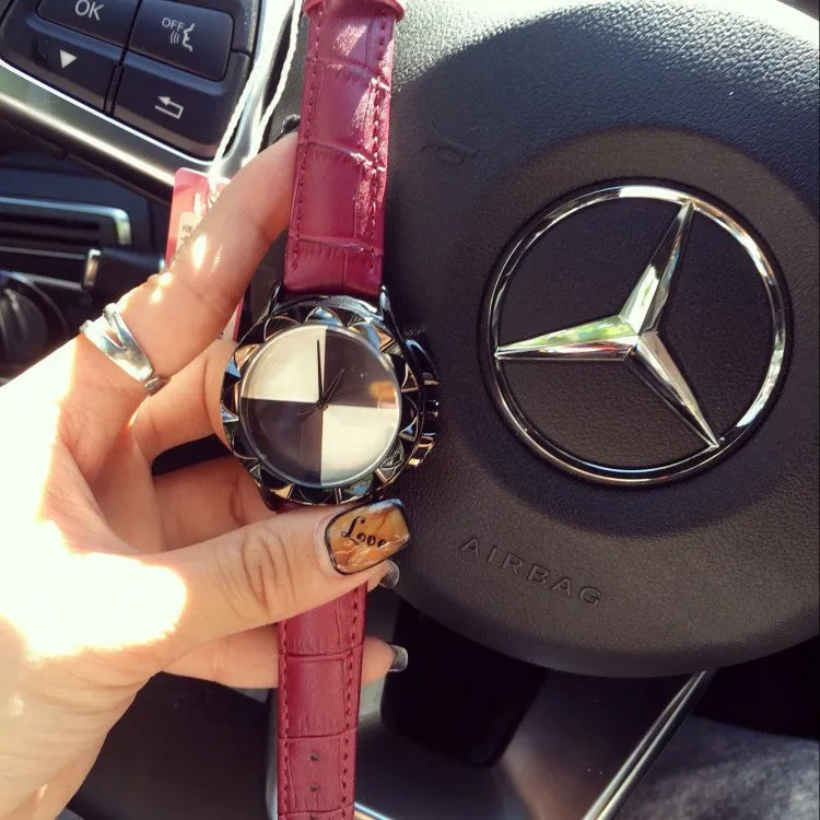 Personality Rouge Box Pattern Chassis Women's Watch