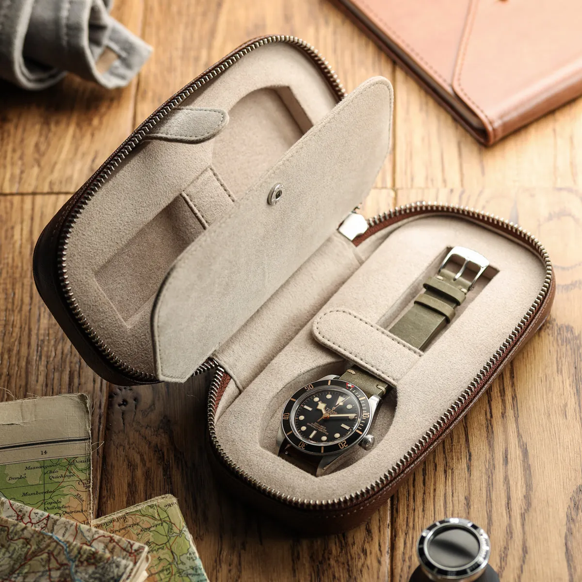 WatchGecko Dual Travel Watch Case - Brown